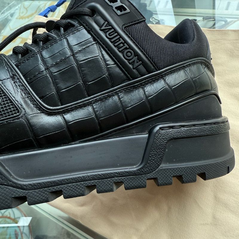 Louis Vuitton Louis Vuitton Trainer Maxi Black Low-Top Sneakers 0079 Size US 9.5 / EU 42-43 - 7 Thumbnail