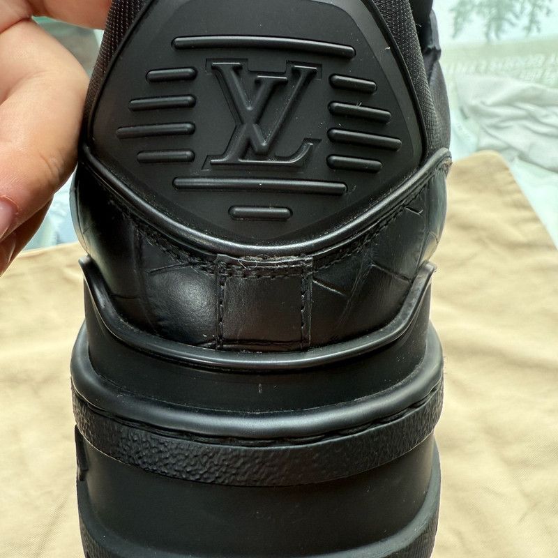 Louis Vuitton Louis Vuitton Trainer Maxi Black Low-Top Sneakers 0079 Size US 9.5 / EU 42-43 - 8 Thumbnail