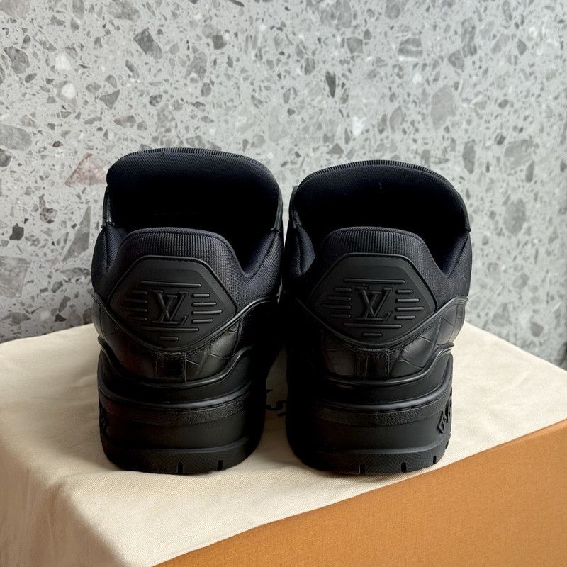 Louis Vuitton Louis Vuitton Trainer Maxi Black Low-Top Sneakers 0079 Size US 9.5 / EU 42-43 - 3 Thumbnail