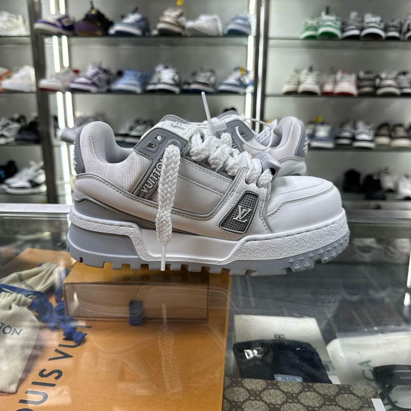Louis Vuitton Louis Vuitton Trainer Maxi Leather Low Top Sneakers 0079 Size US 5.5 / EU 38 - 7 Thumbnail