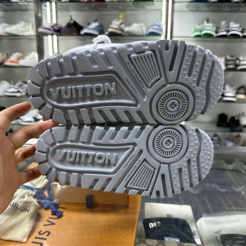 Louis Vuitton Louis Vuitton Trainer Maxi Leather Low Top Sneakers 0079 Size US 5.5 / EU 38 - 4 Thumbnail