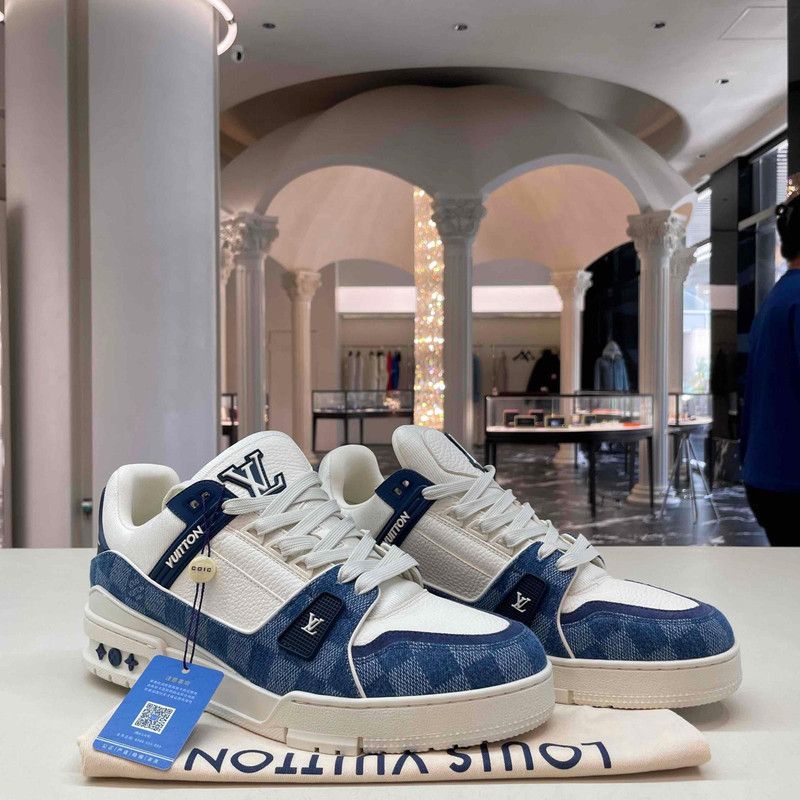 Louis Vuitton Louis Vuitton Trainer Low-Top Sneakers for Everyone 0079 Size US 10.5 / EU 43-44 - 2 Thumbnail