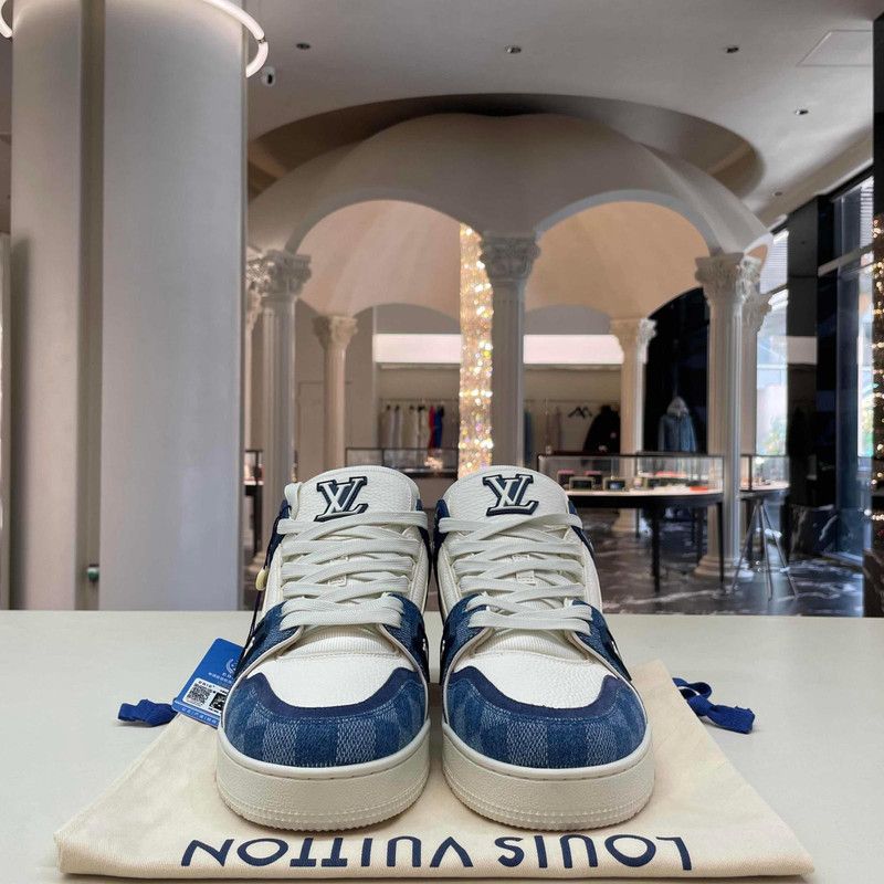 Louis Vuitton Louis Vuitton Trainer Low-Top Sneakers for Everyone 0079 Size US 10.5 / EU 43-44 - 3 Thumbnail