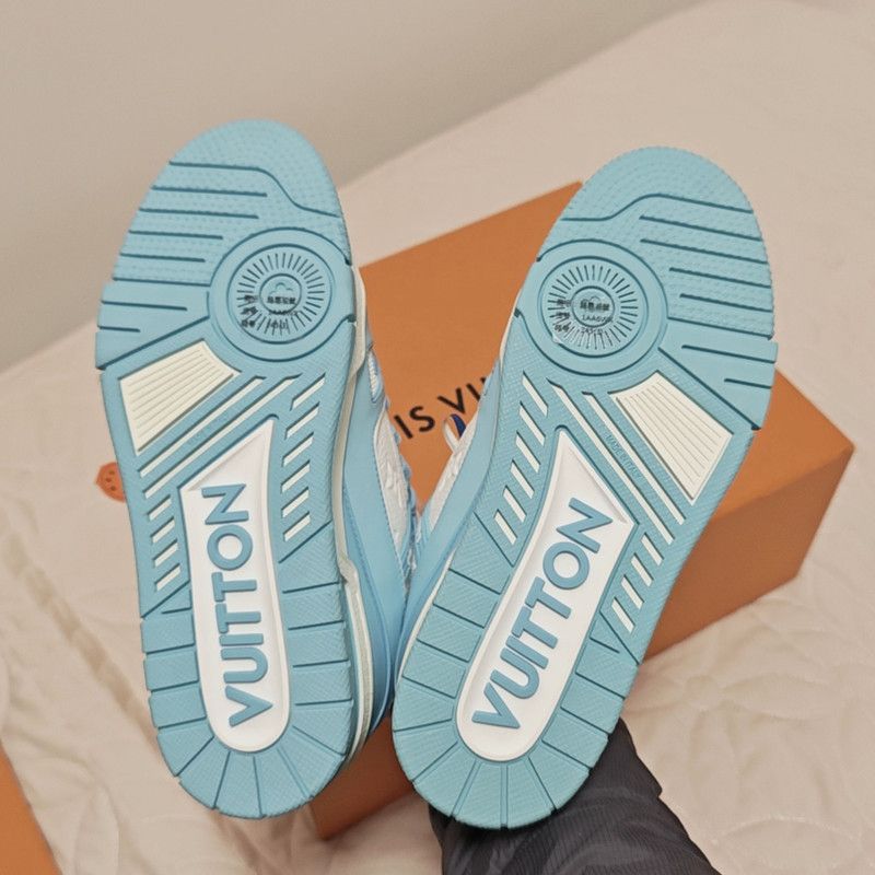 Louis Vuitton Louis Vuitton Trainer Low-Top Sneakers in Sky Blue 0079 Size US 8 / EU 41 - 4 Thumbnail