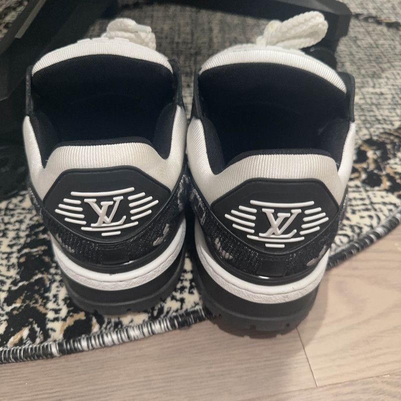 Louis Vuitton Louis Vuitton Trainer Maxi Black and White Sneakers 0079 Size US 8 / EU 41 - 3 Thumbnail