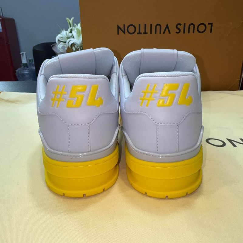 Louis Vuitton Louis Vuitton Trainer Low-Top Sneakers in Gray 0079 Size US 8 / EU 41 - 3 Thumbnail