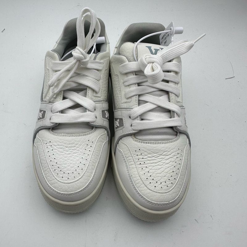 Louis Vuitton Louis Vuitton Trainer White Low-Top Fashion Sneakers 0079 Size US 5.5 / EU 38 - 4 Thumbnail