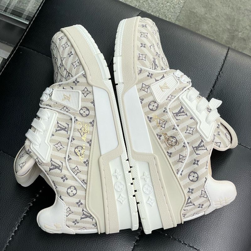 Louis Vuitton Louis Vuitton Trainer Low-Top Fashion Sneakers 0079 Size US 7.5 / EU 40-41 - 7 Thumbnail