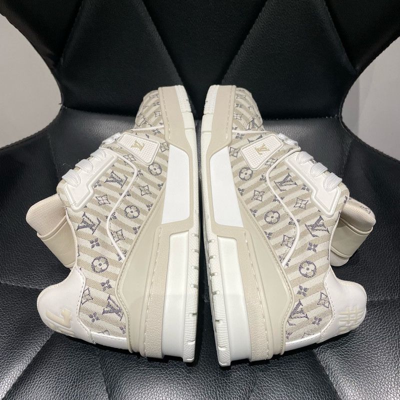 Louis Vuitton Louis Vuitton Trainer Low-Top Fashion Sneakers 0079 Size US 7.5 / EU 40-41 - 10 Thumbnail
