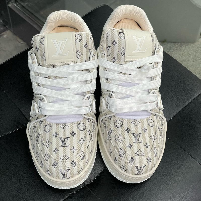 Louis Vuitton Louis Vuitton Trainer Low-Top Fashion Sneakers 0079 Size US 7.5 / EU 40-41 - 2 Thumbnail