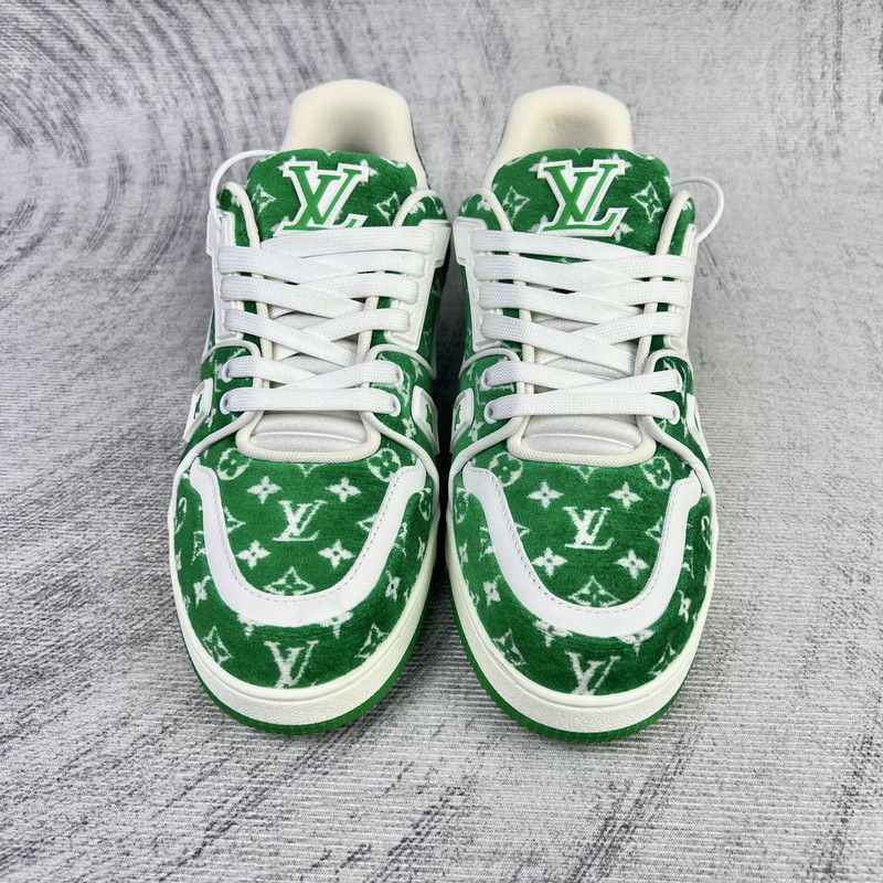 Louis Vuitton Louis Vuitton Green and White Low Top Sneakers 0079 Size US 8 / EU 41 - 2 Thumbnail