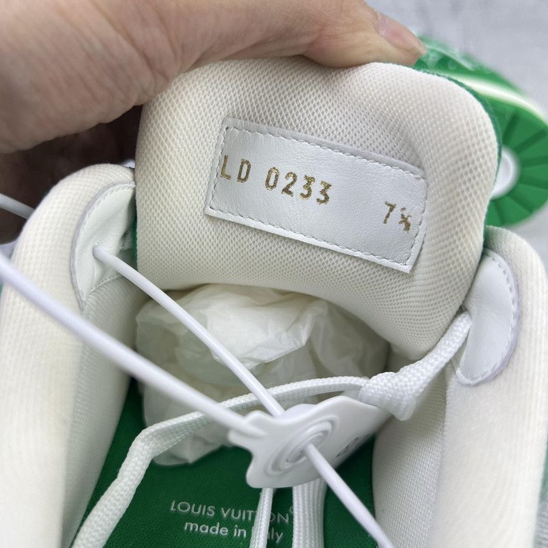 Louis Vuitton Louis Vuitton Green and White Low Top Sneakers 0079 Size US 8 / EU 41 - 5 Thumbnail