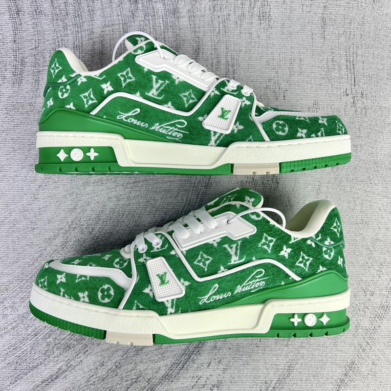 Louis Vuitton Louis Vuitton Green and White Low Top Sneakers 0079 Size US 8 / EU 41 - 8 Thumbnail