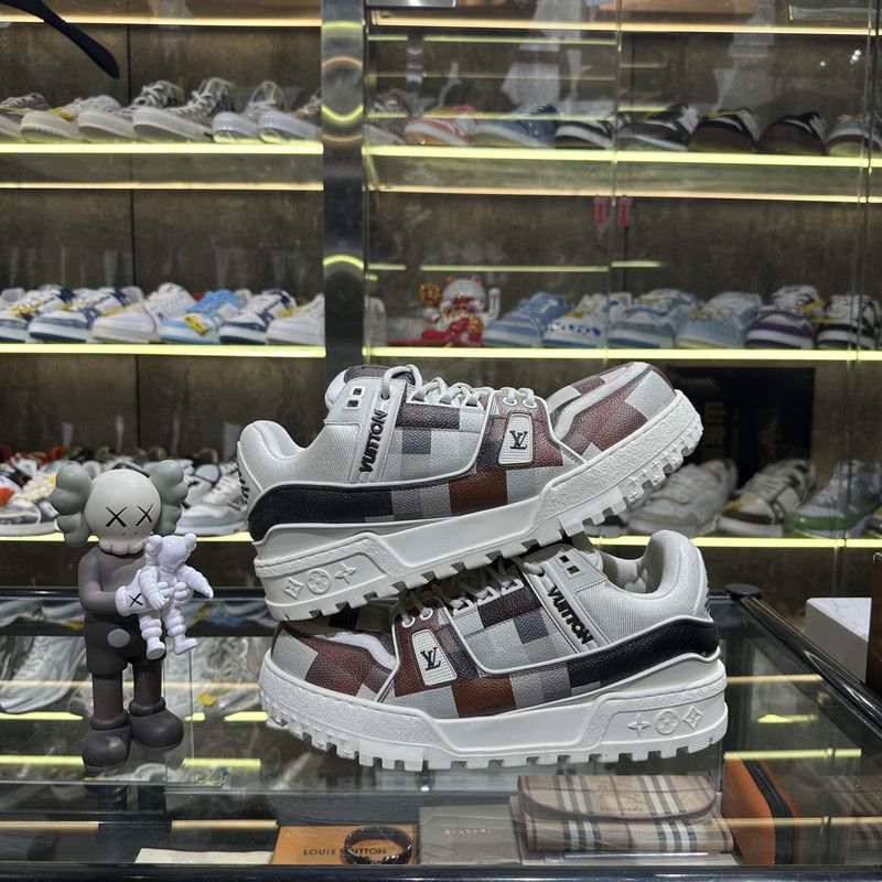 Louis Vuitton Louis Vuitton Trainer Maxi Brown Leather Sneakers 0079 Size US 8.5 / EU 41-42 - 9 Thumbnail