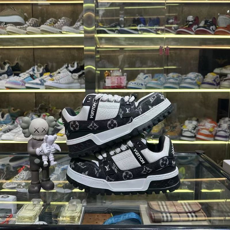 Louis Vuitton Louis Vuitton Trainer Maxi Low-Top Sneakers 0079 Size US 8.5 / EU 41-42 - 7 Thumbnail