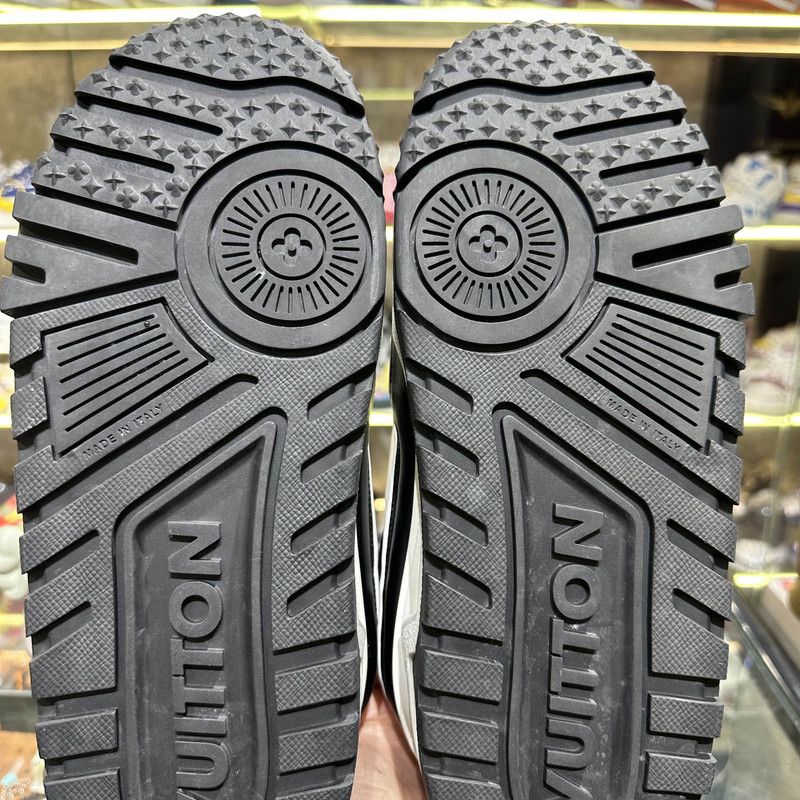 Louis Vuitton Louis Vuitton Trainer Maxi Low-top Sneakers 0079 Size US 9 / EU 42 - 7 Thumbnail