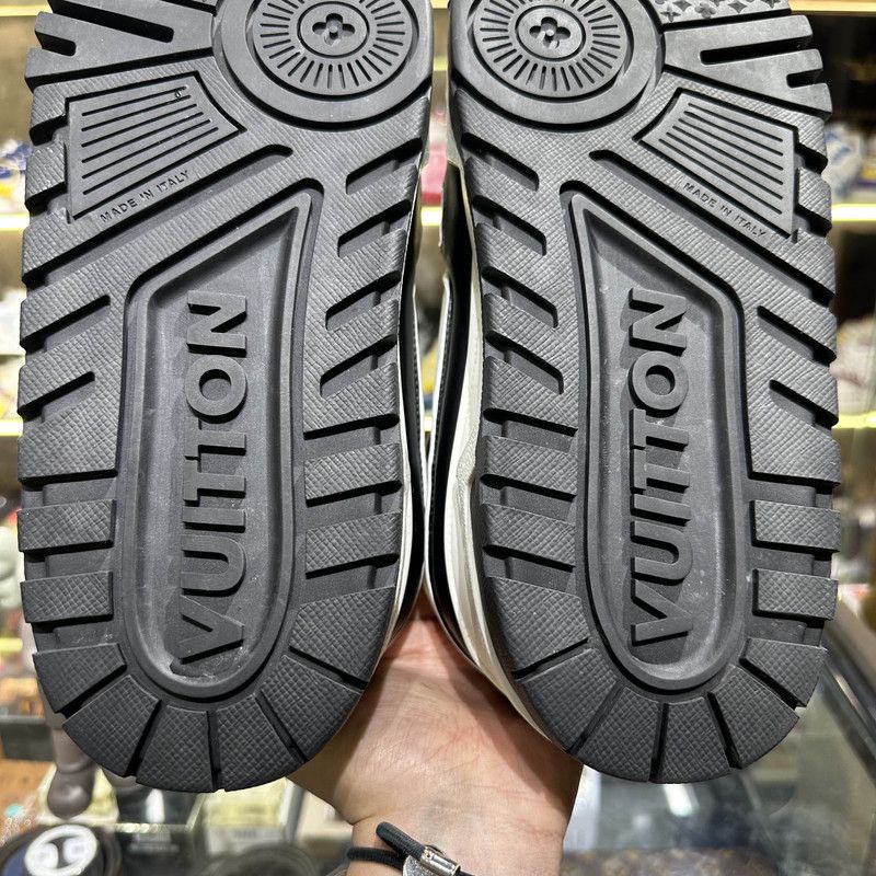 Louis Vuitton Louis Vuitton Trainer Maxi Low-top Sneakers 0079 Size US 9 / EU 42 - 6 Thumbnail