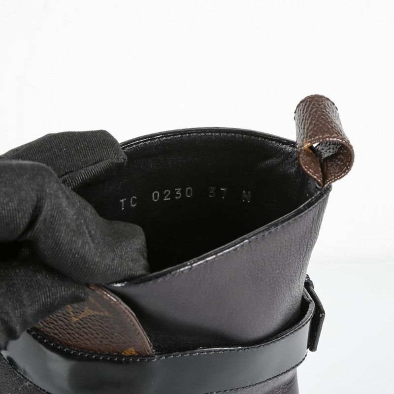 Louis Vuitton Louis Vuitton Black Leather Ankle Boots with Metal Buckle 0079 Size US 6.5 / EU 39-40 - 12 Thumbnail