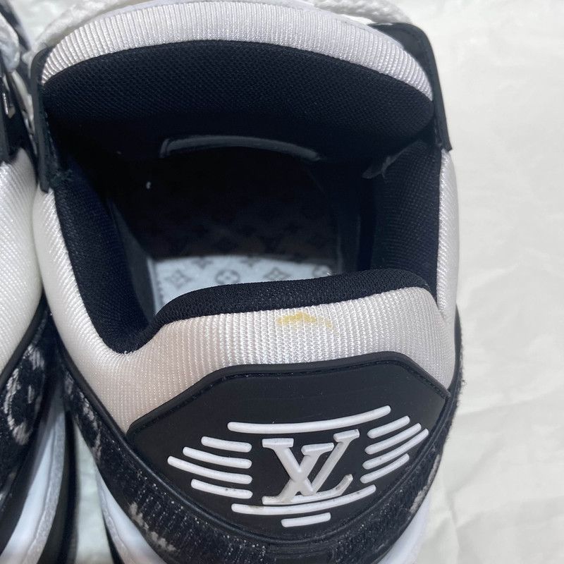 Louis Vuitton Louis Vuitton Trainer Maxi Low-Top Sneakers 0079 Size US 10.5 / EU 43-44 - 9 Thumbnail