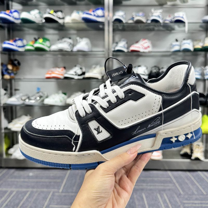 Louis Vuitton Louis Vuitton Trainer Black and Blue Sneakers 0079 Size US 8 / EU 41 - 6 Thumbnail