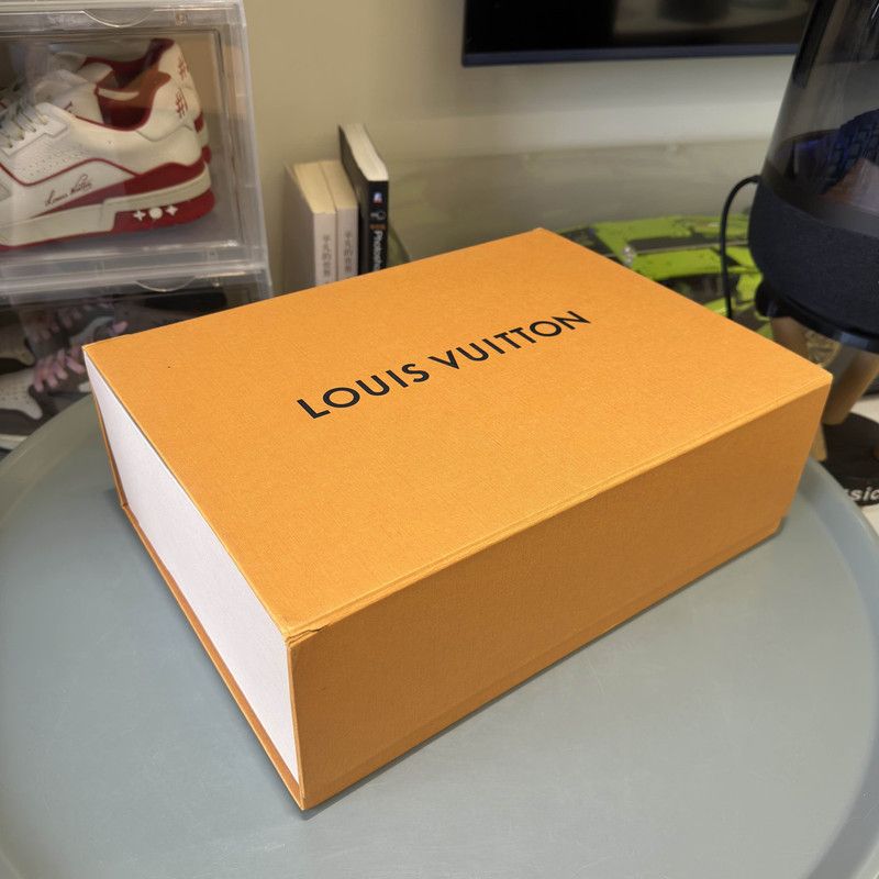 Louis Vuitton Louis Vuitton Low-Top Trainer Sneakers for Men and Women 0079 Size US 11 / EU 44 - 6 Thumbnail