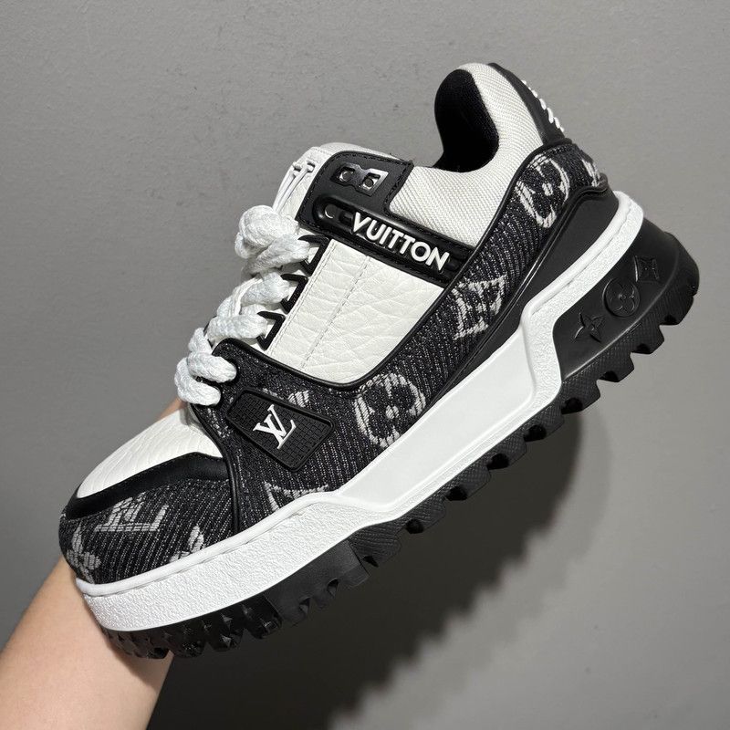 Louis Vuitton Louis Vuitton Trainer Maxi Low Top Sneakers 0079 Size US 5.5 / EU 38 - 12 Thumbnail