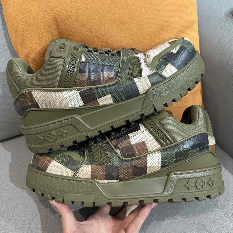 Louis Vuitton Louis Vuitton Trainer Maxi Green Low-Top Sneakers 0079 Size US 9.5 / EU 42-43 - 10 Thumbnail
