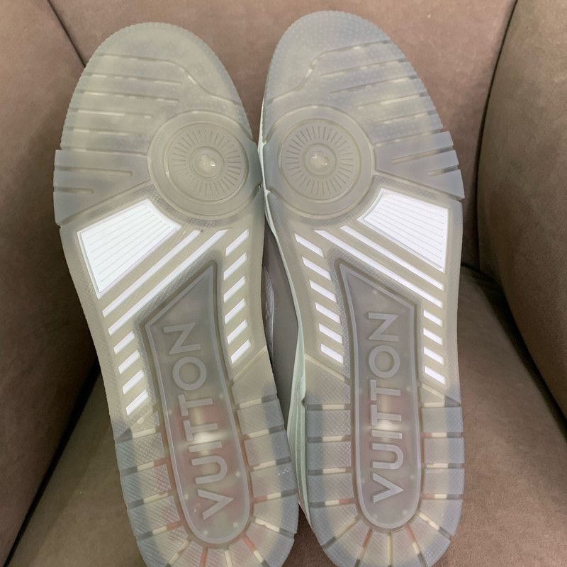Louis Vuitton Louis Vuitton Classic Print Fashion Sneakers for Men 0079 Size US 11 / EU 44 - 5 Thumbnail