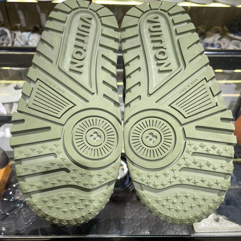 Louis Vuitton Louis Vuitton Trainer Maxi Green Low-Top Sneakers 0079 Size US 8 / EU 41 - 8 Thumbnail