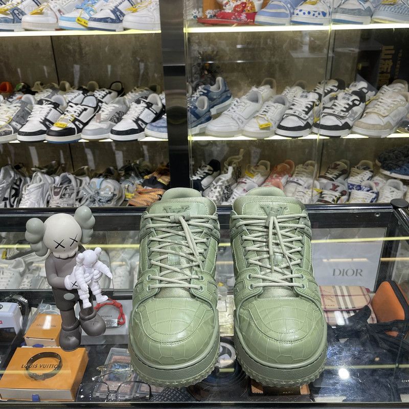 Louis Vuitton Louis Vuitton Trainer Maxi Green Low-Top Sneakers 0079 Size US 8 / EU 41 - 2 Thumbnail