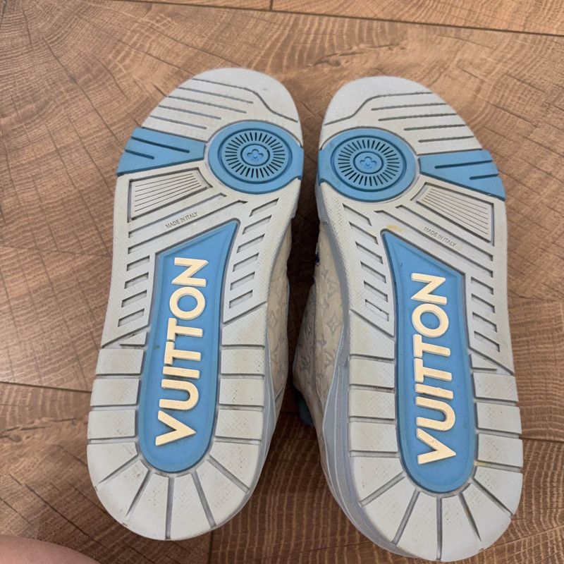Louis Vuitton Louis Vuitton Tyler Low-Top Trainers in Blue 0079 Size US 9.5 / EU 42-43 - 4 Thumbnail