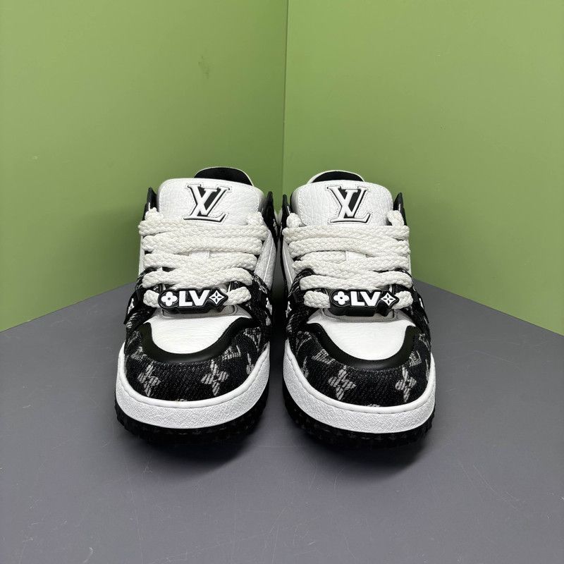 Louis Vuitton Louis Vuitton Trainer Maxi Low-Top Sneakers 0079 Size US 8 / EU 41 - 2 Thumbnail