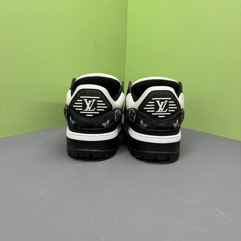 Louis Vuitton Louis Vuitton Trainer Maxi Low-Top Sneakers 0079 Size US 8 / EU 41 - 3 Thumbnail