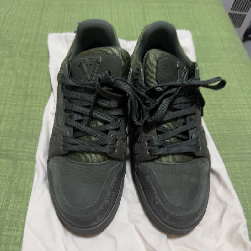 Louis Vuitton Louis Vuitton Green Suede Low-Top Sneakers 0079 Size US 8 / EU 41 - 2 Thumbnail