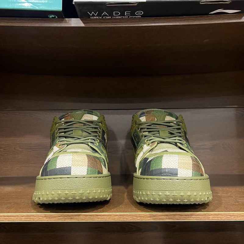 Louis Vuitton Louis Vuitton Trainer Maxi Green Low-Top Sneakers 0079 Size US 10.5 / EU 43-44 - 2 Thumbnail