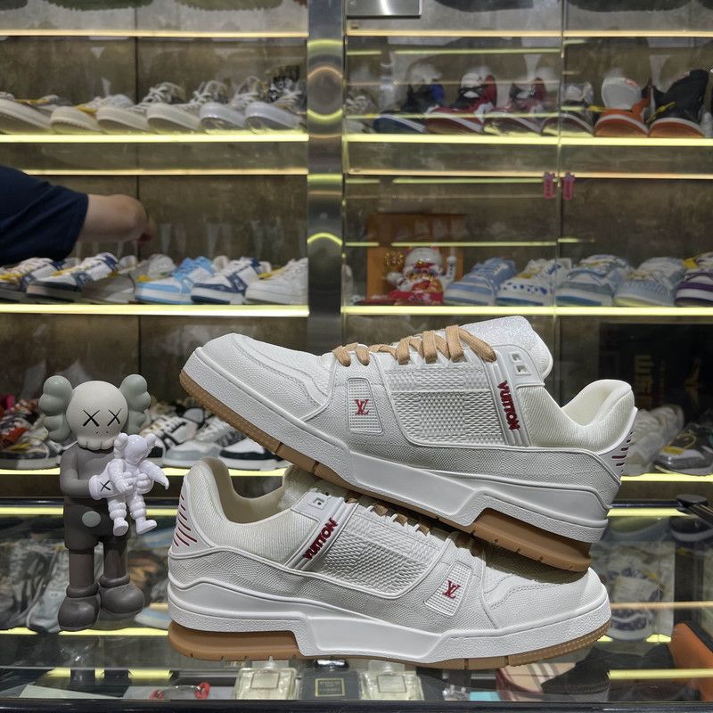 Louis Vuitton Louis Vuitton White Leather Low-Top Sneakers for Men 0079 Size US 9.5 / EU 42-43 - 8 Thumbnail