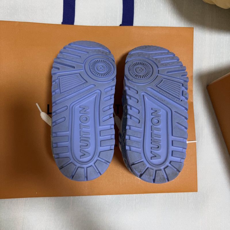 Louis Vuitton Louis Vuitton Trainer Maxi Low-Top Sneakers in Blue 0079 Size US 5.5 / EU 38 - 7 Thumbnail