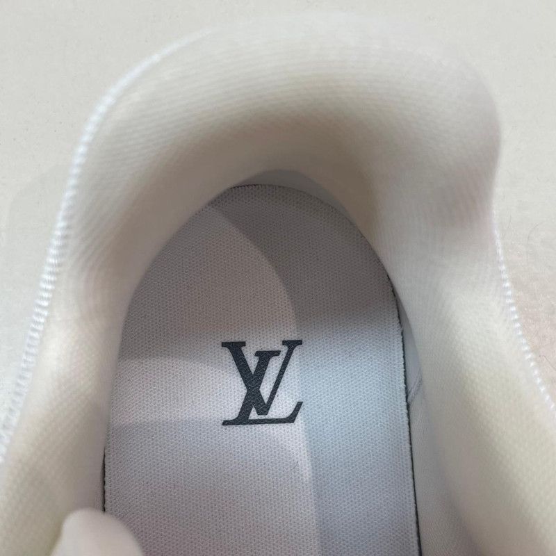 Louis Vuitton Louis Vuitton Trainer Low Top Fashion Sneakers 0079 Size US 9 / EU 42 - 13 Thumbnail