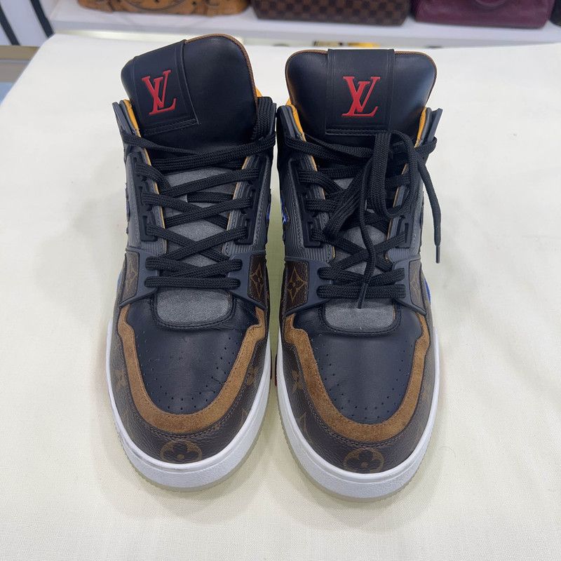 Louis Vuitton Louis Vuitton Stylish Low-Top Sneakers for Men 0079 Size US 9.5 / EU 42-43 - 2 Thumbnail