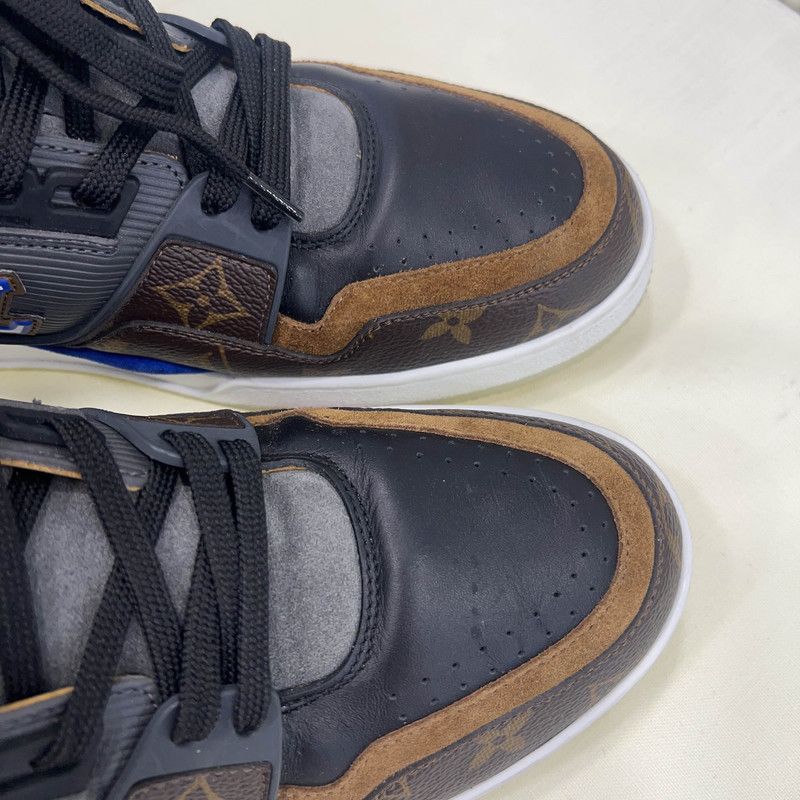 Louis Vuitton Louis Vuitton Stylish Low-Top Sneakers for Men 0079 Size US 9.5 / EU 42-43 - 7 Thumbnail