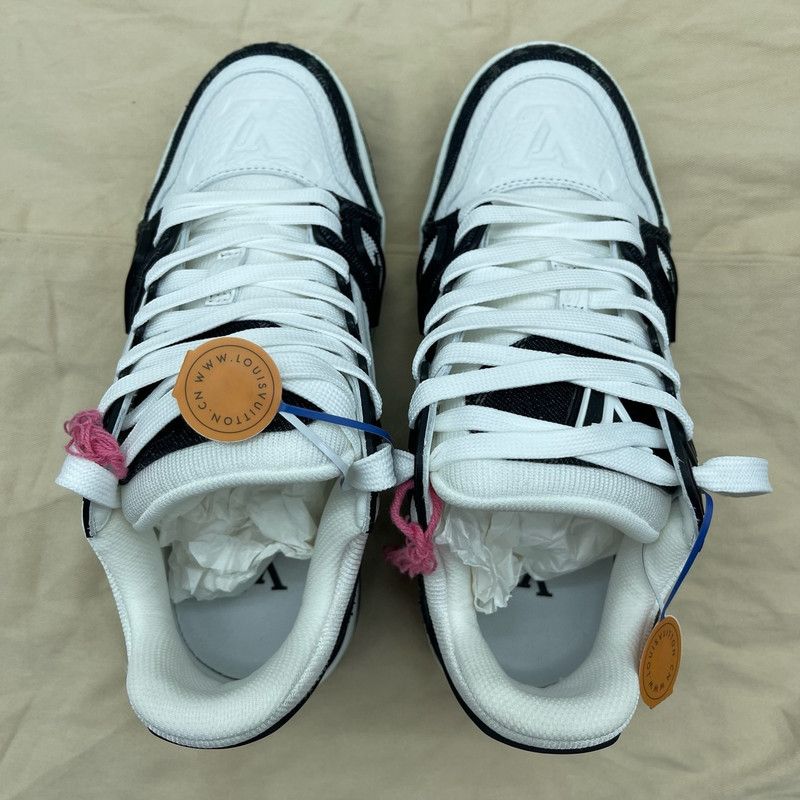 Louis Vuitton Trainer Panda Low-Top Sneakers 0079