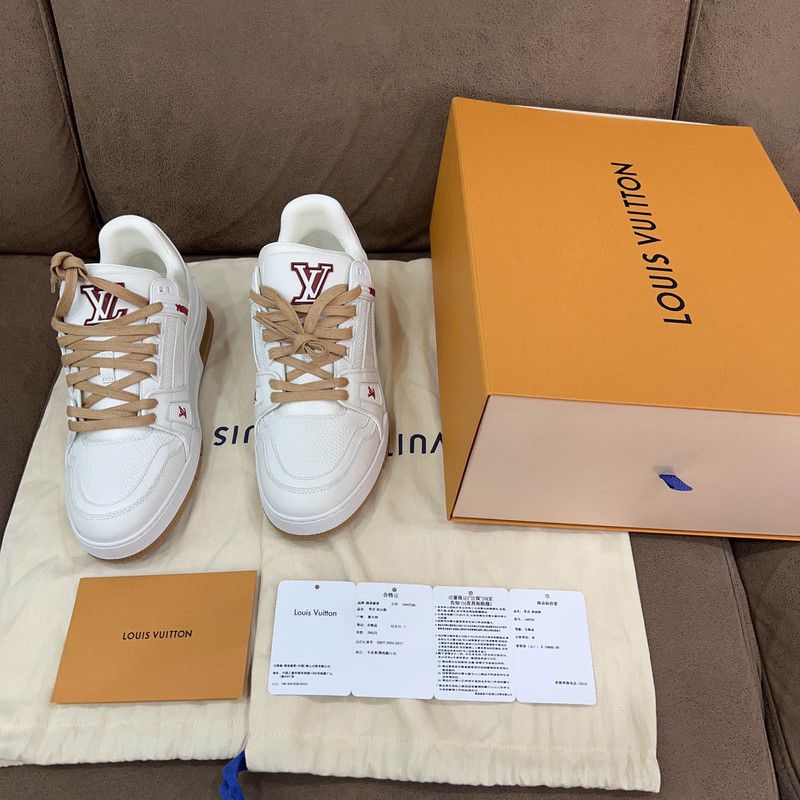 Louis Vuitton Louis Vuitton Trainer Low Top Sneakers in White 0079 Size US 8 / EU 41 - 7 Thumbnail