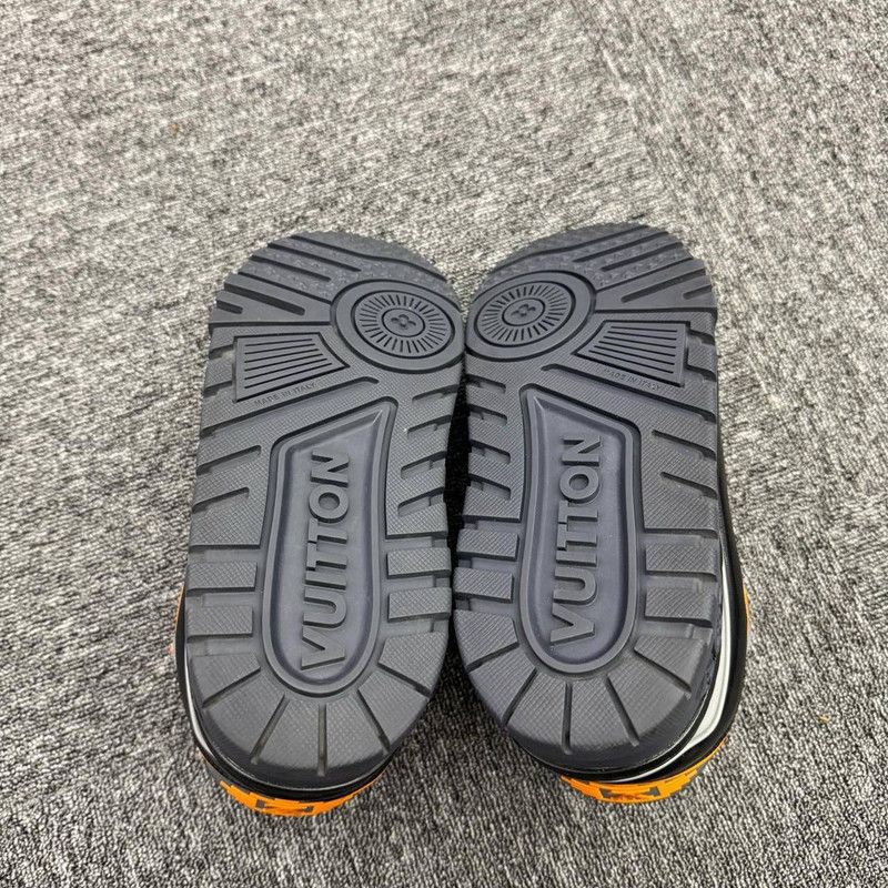 Louis Vuitton Louis Vuitton Trainer Maxi Low Top Sneakers 0079 Size US 8.5 / EU 41-42 - 6 Thumbnail