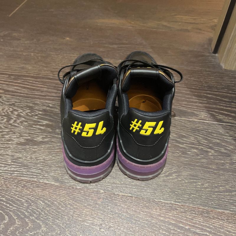 Louis Vuitton Louis Vuitton Trainer Casual Sneakers in Lakers Colorway 0079 Size US 8 / EU 41 - 3 Thumbnail