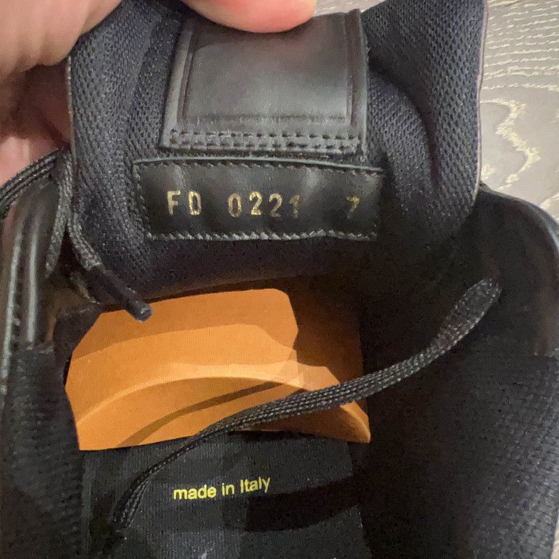 Louis Vuitton Louis Vuitton Trainer Casual Sneakers in Lakers Colorway 0079 Size US 8 / EU 41 - 5 Thumbnail