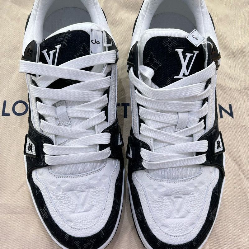 Louis Vuitton Louis Vuitton Sports Low Top Sneakers for Men and Women 0079 Size US 8.5 / EU 41-42 - 2 Thumbnail