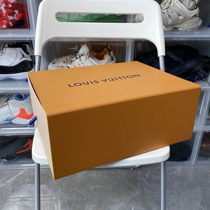 Louis Vuitton Louis Vuitton Trainer Maxi Leather Sneakers 0079 Size US 11 / EU 44 - 6 Thumbnail