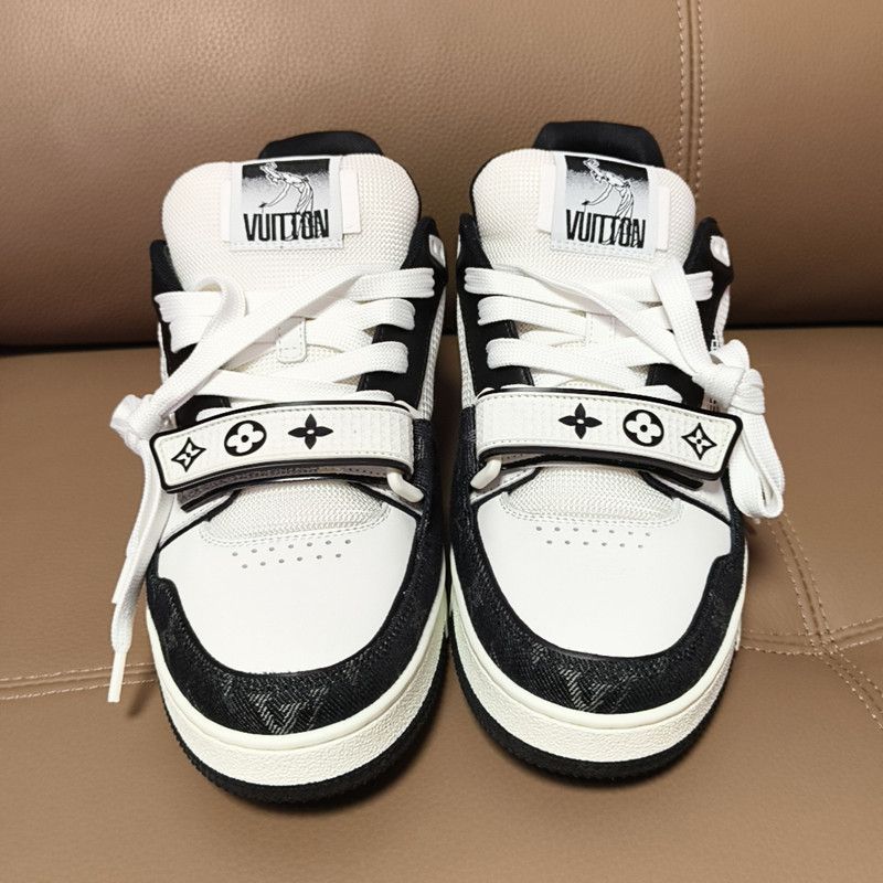 Louis Vuitton Louis Vuitton Black and White Casual Sneakers 0079 Size US 9.5 / EU 42-43 - 2 Thumbnail