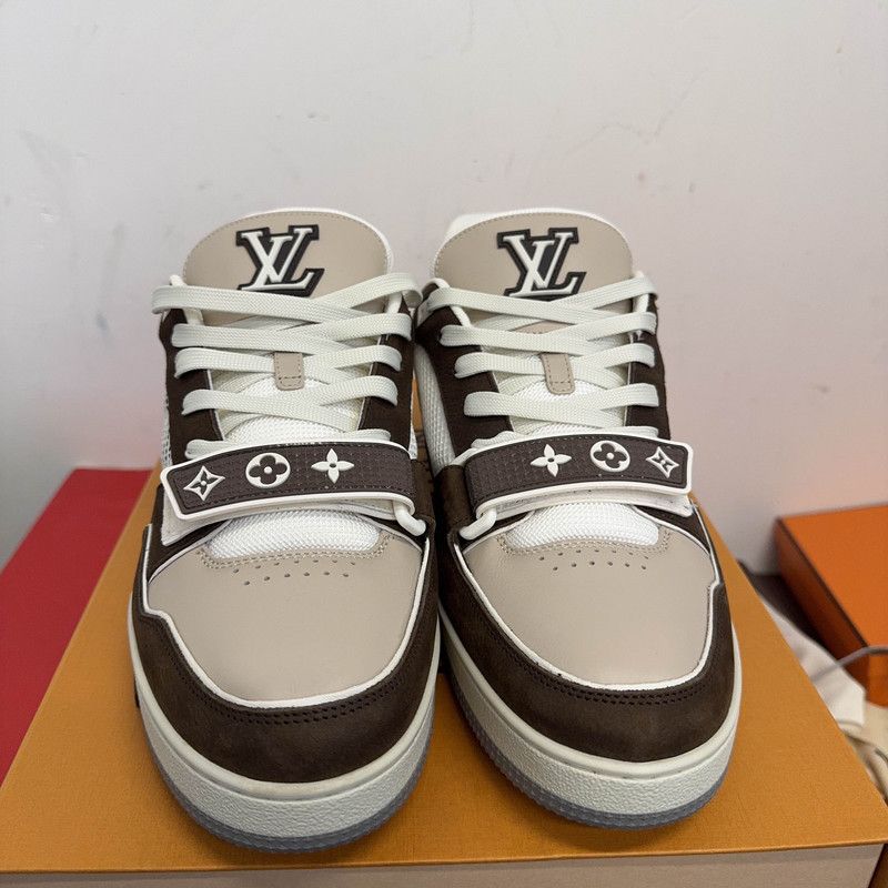 Louis Vuitton Louis Vuitton Laceless Trainer Sneakers for Men 0079 Size US 9.5 / EU 42-43 - 2 Thumbnail