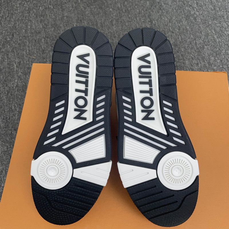 Louis Vuitton Louis Vuitton Trainer Low Top Sneakers in Black and White 0079 Size US 6.5 / EU 39-40 - 4 Thumbnail
